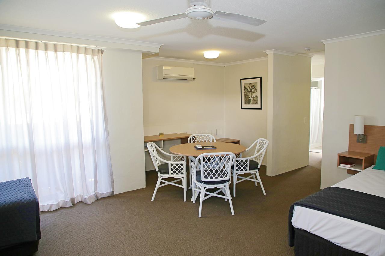 Darcy Arms Hotel Motel Gold Coast Kültér fotó