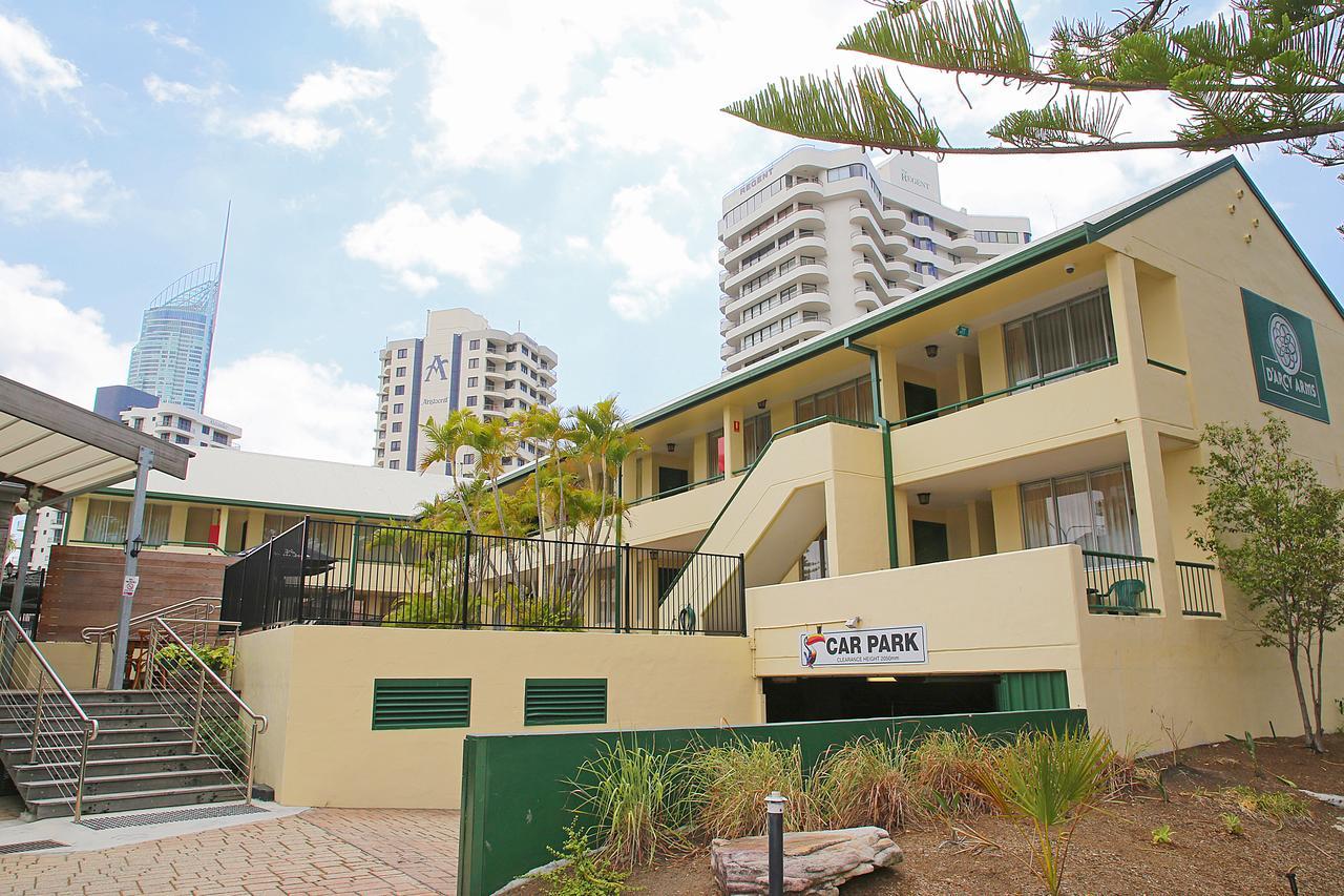 Darcy Arms Hotel Motel Gold Coast Kültér fotó